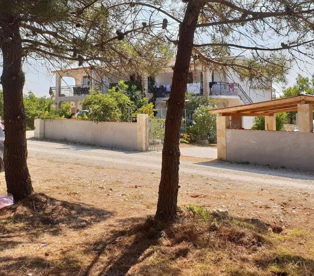 Apartmani Samanta Вир Экстерьер фото